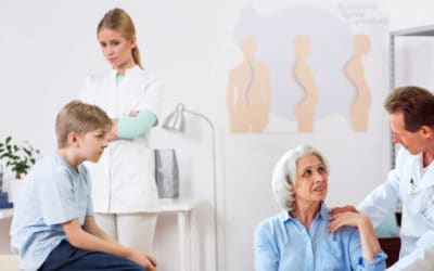 3 PENYEBAB KIFOSIS SERTA PERBEDAAN KIFOSIS PADA MASA ANAK-ANAK DAN MASA TUA